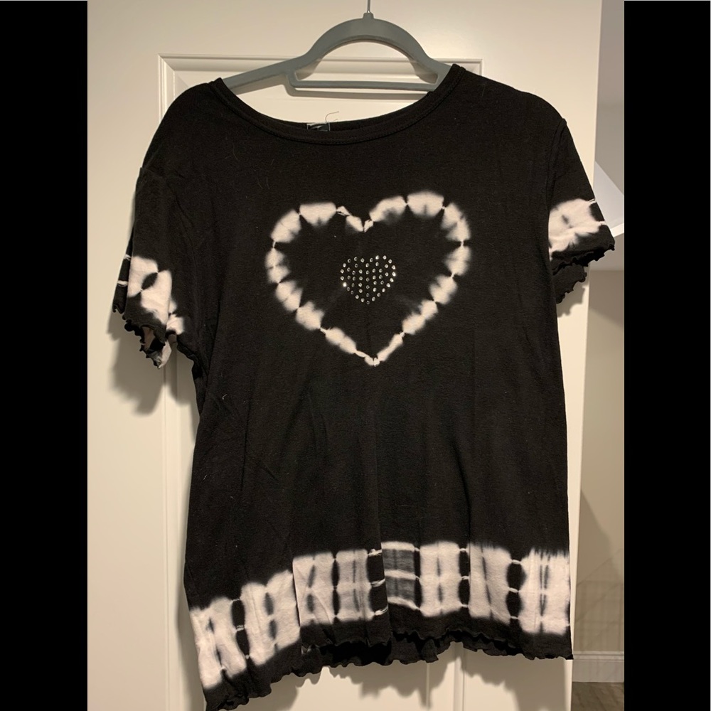Black with white tyedye heart-rhinestones on front